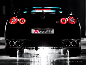 Výfuk Slip-On Line (titan) pro Nissan GT-R 