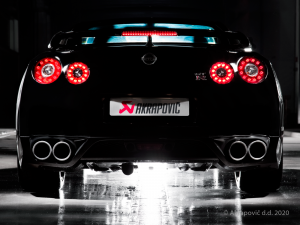 Výfuk Slip-On Line (titan) pro Nissan GT-R 2013 