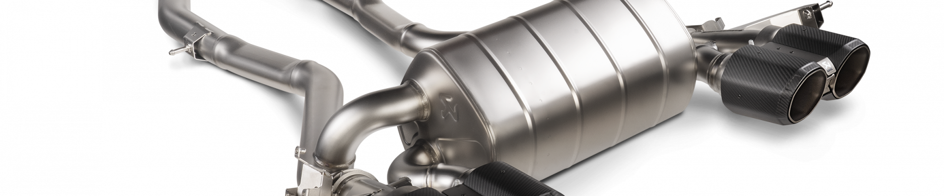 Výfuk Slip-On Line (titan) pro BMW BMW M4 (G82, G83) 2023 