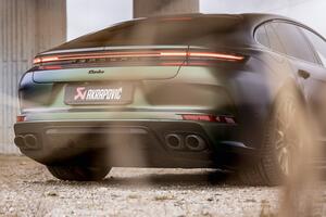 Výfuk Slip-On Line (titan) pro Porsche Panamera / 4 / 4 E-Hybrid / 4S E-Hybrid / GTS / Turbo E-Hybrid / Turbo S E-Hybrid (976) 