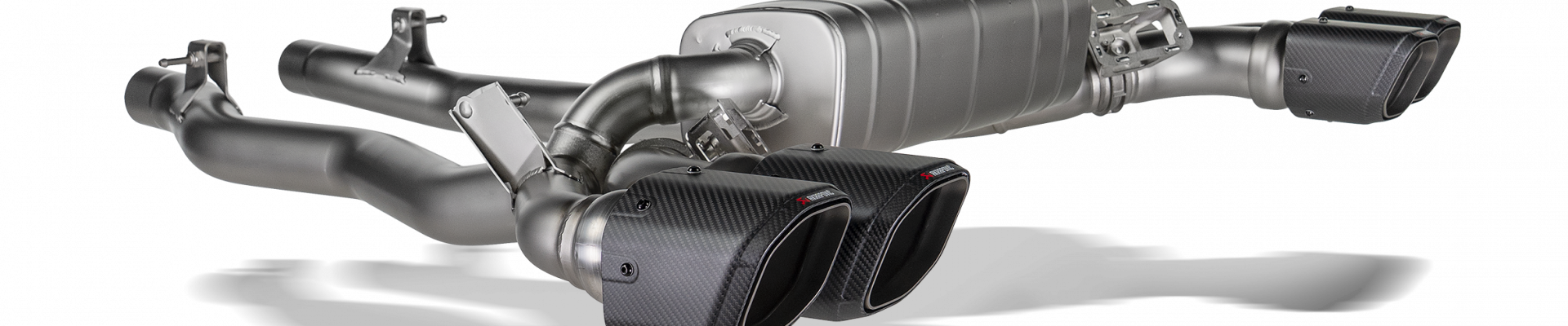 Výfuk Slip-On Line (titan) pro BMW M5 (G90, G99) 2025 