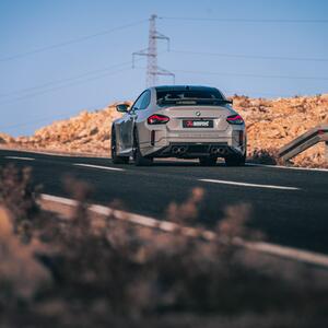 Výfuk Slip-On Line (titan) pro BMW M2 CS (G87) 2026