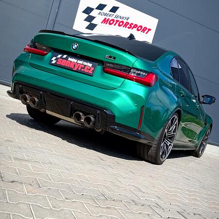 Dostaňte víc ///M ze svého BMW M3 díky @akrapovic...