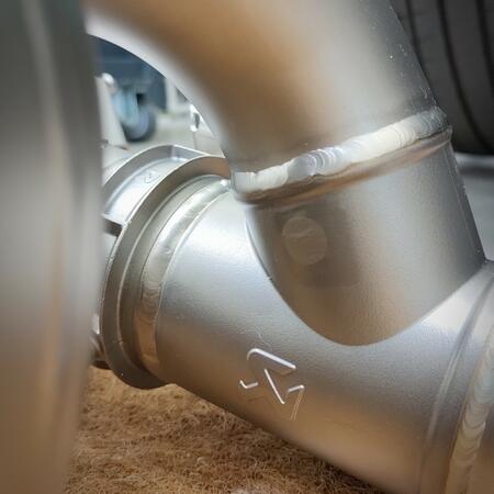 Dostaňte víc ///M ze svého BMW M3 díky @akrapovic...