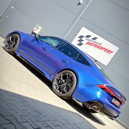 Zvuk sériové Audi RS 7 Performance není...