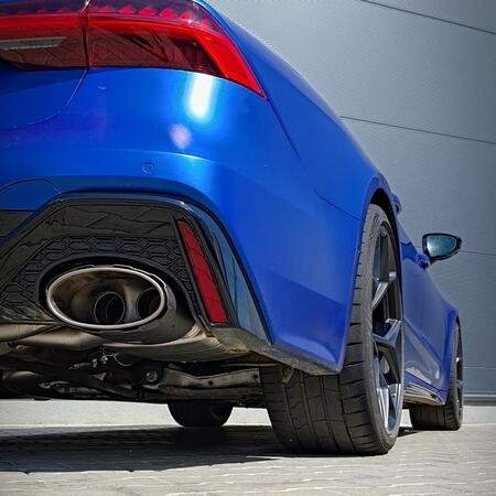 Zvuk sériové Audi RS 7 Performance není...