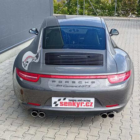 Hezké připomenutí časů, kdy Porsche poháněl...