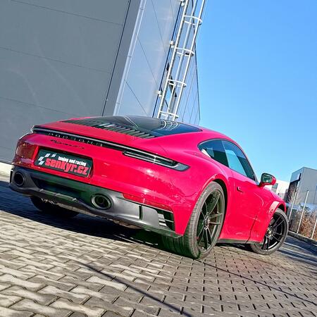 Tenhle výfuk mělo mít Porsche 911 GTS (992)...