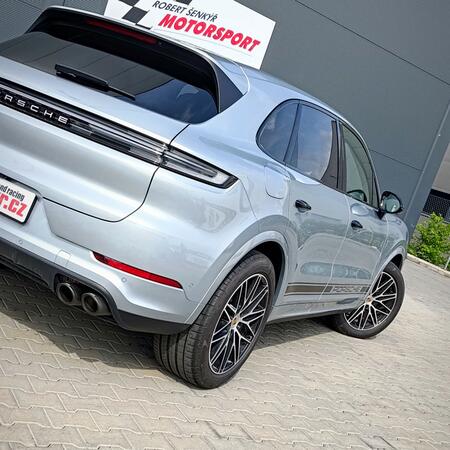 Nový Porsche Cayenne 536.2 se zabydlel na českém...