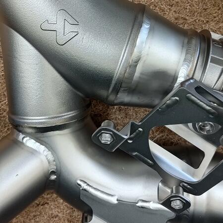 BMW M8 Coupé je old-school bavorákem v tom...