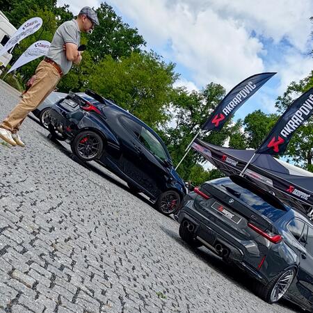 Dnes začaly LEGENDY 2025!
Ikonický @akrapovic je...