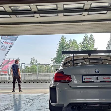 Legenda Akrapovič se zrodila na závodních...