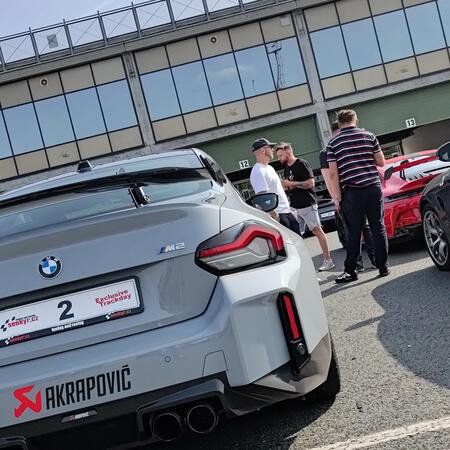 Legenda Akrapovič se zrodila na závodních...