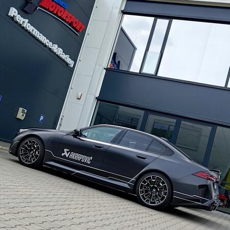 Sportovní výfuk Akrapovič pro nové...