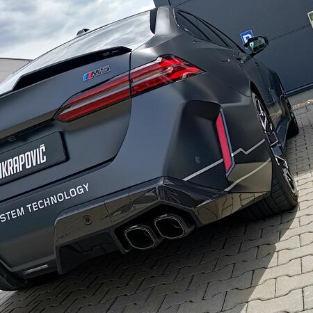 Sportovní výfuk Akrapovič pro nové...