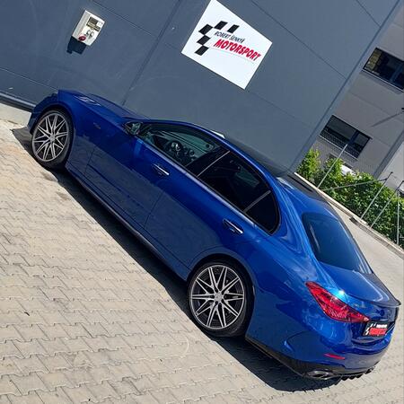 Sportovní výfuk z titanové slitiny...