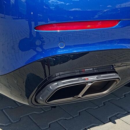 Sportovní výfuk z titanové slitiny...