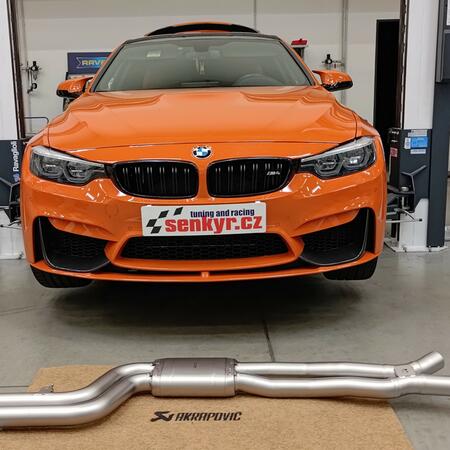 Na tomto oranžov&eacute;m BMW M4 Competition F82 jsme roz&scaron;&iacute;řili...