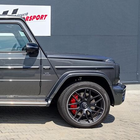 Laděn&yacute; v&yacute;fuk Akrapovič pro Mercedes-AMG G...