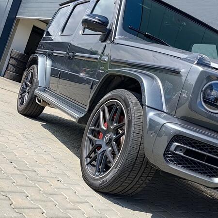 Laděn&yacute; v&yacute;fuk Akrapovič pro Mercedes-AMG G...