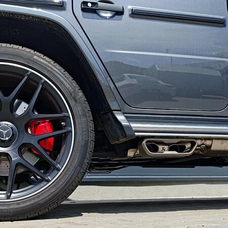 Laděn&yacute; v&yacute;fuk Akrapovič pro Mercedes-AMG G...