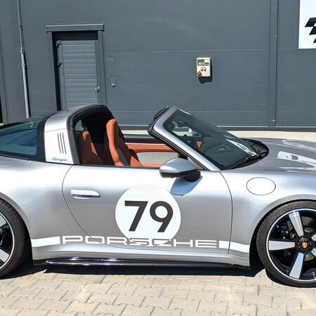 Titanov&yacute; v&yacute;fuk Akrapovič Slip-On Race Line...