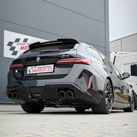 Sportovn&iacute; v&yacute;fuk Akrapovič pro hybridn&iacute;...