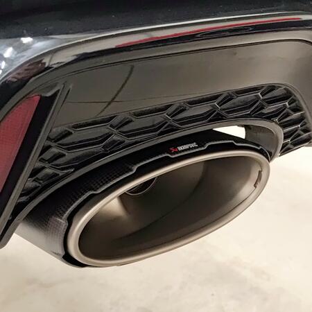 Instalovali jsme sportovn&iacute; v&yacute;fuk Akrapovič&nbsp;...