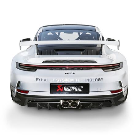 První kusy výfukového systému Akrapovič pro nové Porsche 911 GT3 budou v nejbližších dnech distribuovány...