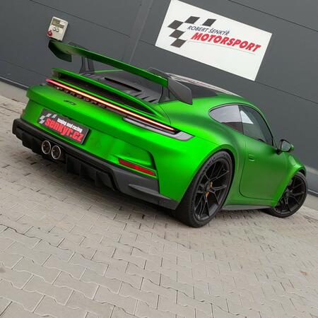 Toto Porsche 911 GT3 (992) dostalo k nezaměnitelnému vzhledu...