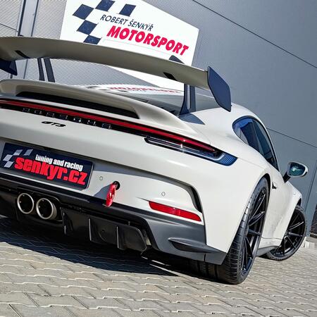 Nevybavit Porsche 911 GT3 (992) novým výfukovým...