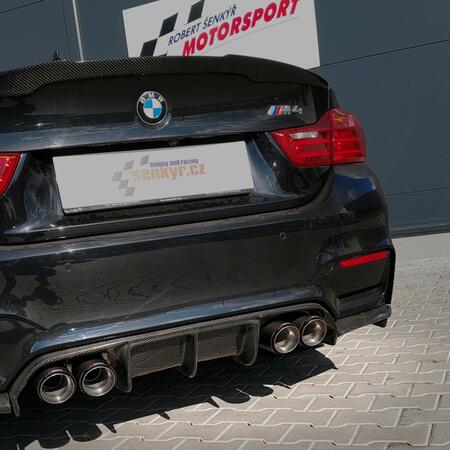 Instalací Akrapovič do vozu BMW M4 generace F82 jsme řešili...